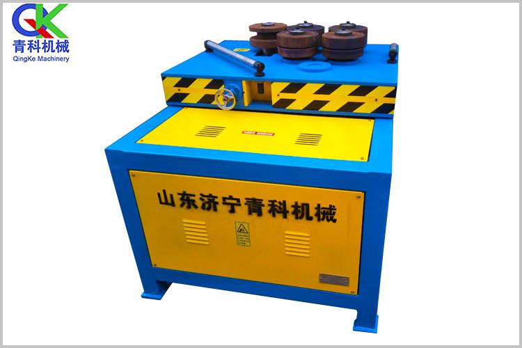 在使用過程中，應(yīng)經(jīng)常檢查各潤滑點(diǎn)的供油情況，確保各潤滑點(diǎn)供油充足，減速機(jī)油液要保持在規(guī)定油位